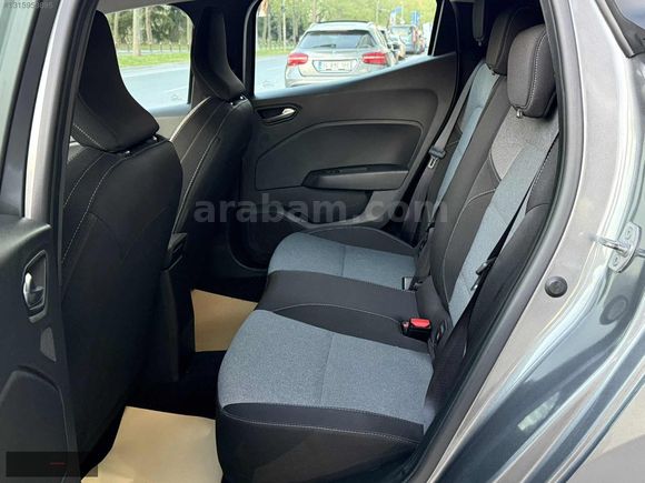 2025 RENAULT CLIO 1.0 TCE EVOLUTION 25.000 KM HATASIZ BOYASIZ