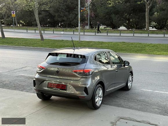2025 RENAULT CLIO 1.0 TCE EVOLUTION 25.000 KM HATASIZ BOYASIZ