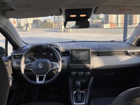 2025 RENAULT CLIO 1.0TCe EVOLOTİON %20 FATURALI HATASIZ