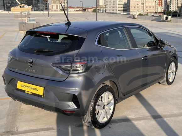 2025 RENAULT CLIO 1.0TCe EVOLOTİON %20 FATURALI HATASIZ