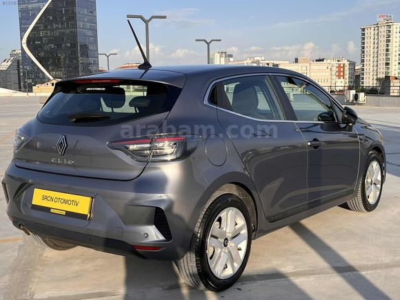 2025 RENAULT CLIO 1.0TCe EVOLOTİON %20 FATURALI HATASIZ