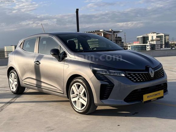 2025 RENAULT CLIO 1.0TCe EVOLOTİON %20 FATURALI HATASIZ