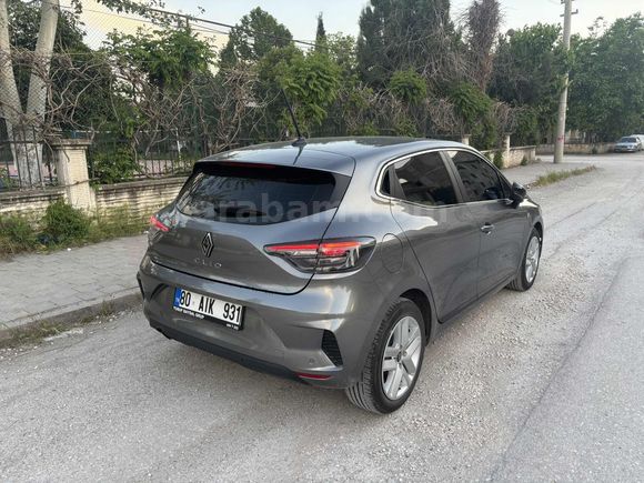 HATASIZ 2025 CLİO EVULOTİON 8.000 KM GSR2