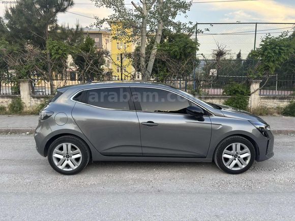 HATASIZ 2025 CLİO EVULOTİON 8.000 KM GSR2