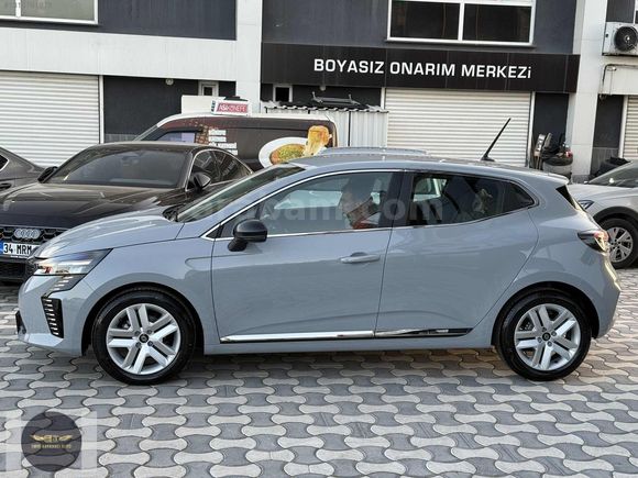 2025 RENAULT CLIO 1.0 TCE 90 BG GSR LI EVOLUTION BOYASZ 6.100 KM
