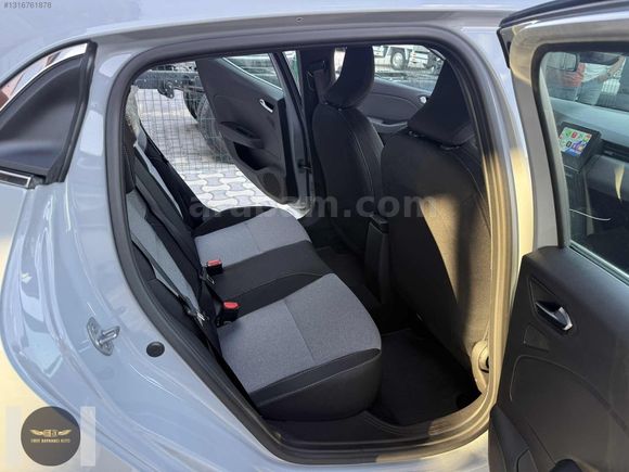 2025 RENAULT CLIO 1.0 TCE 90 BG GSR LI EVOLUTION BOYASZ 6.100 KM