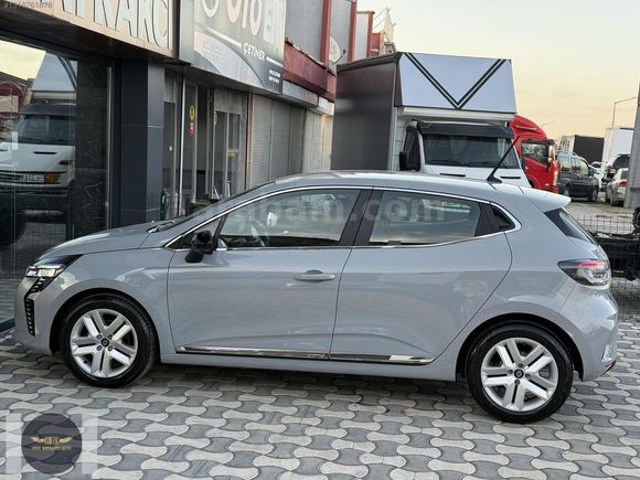 2025 RENAULT CLIO 1.0 TCE 90 BG GSR LI EVOLUTION BOYASZ 6.100 KM