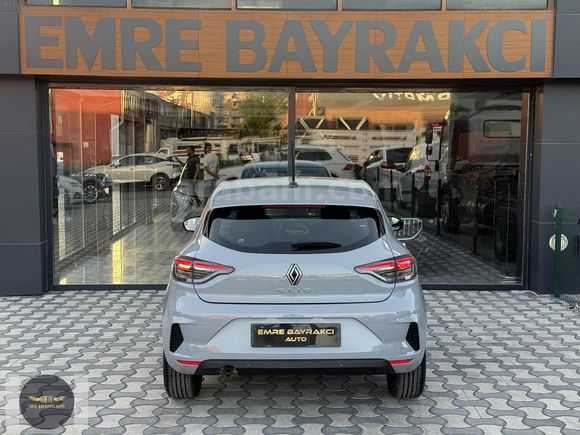 2025 RENAULT CLIO 1.0 TCE 90 BG GSR LI EVOLUTION BOYASZ 6.100 KM