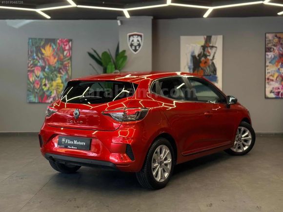 FLİES MOTORS'DAN CLİO 1.0 TCE 25'BİN KM HATASIZ GSR-ÇELİK JANT
