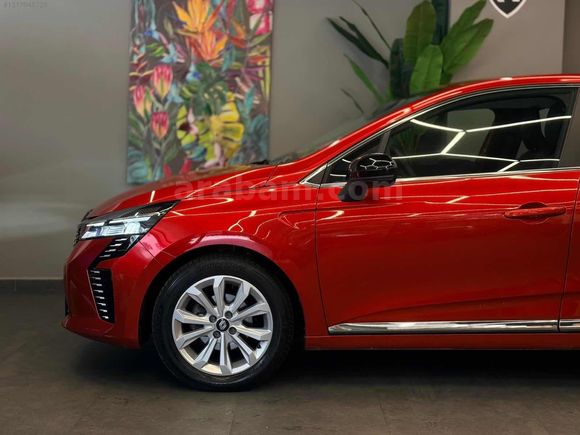 FLİES MOTORS'DAN CLİO 1.0 TCE 25'BİN KM HATASIZ GSR-ÇELİK JANT