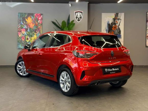 FLİES MOTORS'DAN CLİO 1.0 TCE 25'BİN KM HATASIZ GSR-ÇELİK JANT