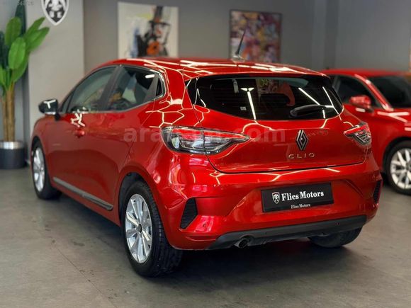 FLİES MOTORS'DAN CLİO 1.0 TCE 25'BİN KM HATASIZ GSR-ÇELİK JANT