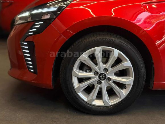 FLİES MOTORS'DAN CLİO 1.0 TCE 25'BİN KM HATASIZ GSR-ÇELİK JANT