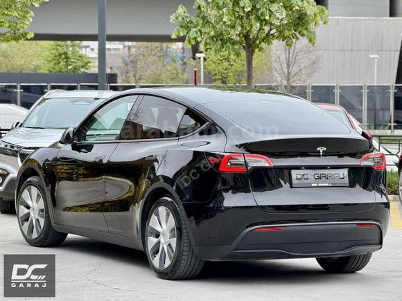 *DC GARAJ*TESLA MODEL Y/2024/32.000KM/SOLID BLACK/HATASZ/BOYASIZ