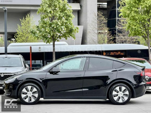 *DC GARAJ*TESLA MODEL Y/2024/32.000KM/SOLID BLACK/HATASZ/BOYASIZ