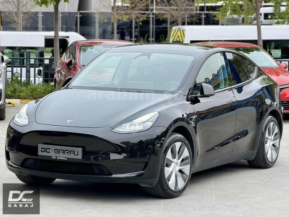 *DC GARAJ*TESLA MODEL Y/2024/32.000KM/SOLID BLACK/HATASZ/BOYASIZ