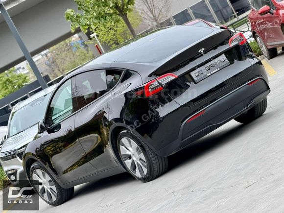 *DC GARAJ*TESLA MODEL Y/2024/32.000KM/SOLID BLACK/HATASZ/BOYASIZ