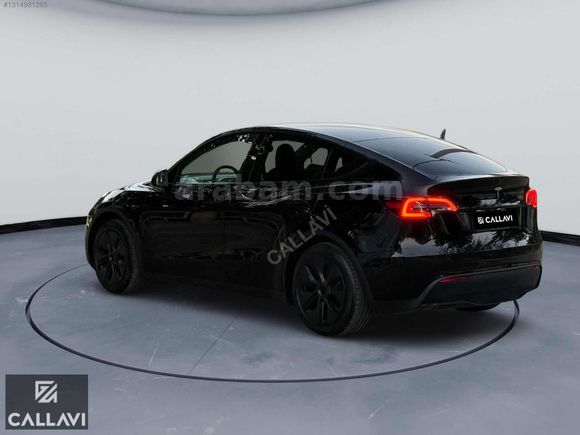 2024 TESLA MODEL Y YENİ TİP SİYAH RENK HATASIZ 36.000 KM