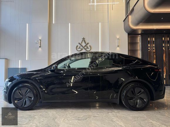 AĞABEY'DEN 2025 TESLA MODEL Y PREMİUM (JUNİPER)-OTOPLT-HATSZ