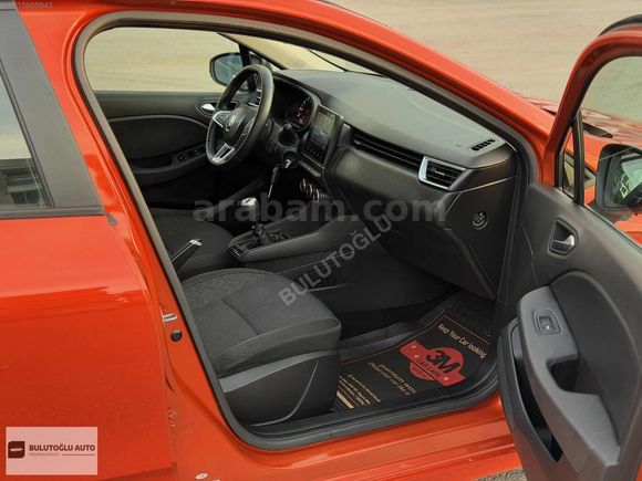 BULUTOĞLU AUTO'DAN 2023 CLİO 1.0 TCE TOUCH 90PS **HATASIZ**