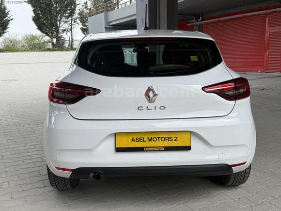 2023 CLIO TOUCH HATASIZ DEĞİŞENSİZ SADECE1 PARÇA BOYALI DÜŞÜK KM