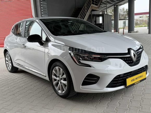 2023 CLIO TOUCH HATASIZ DEĞİŞENSİZ SADECE1 PARÇA BOYALI DÜŞÜK KM