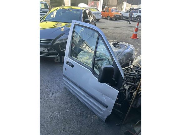 FORD CONNET SAĞ ÖN KAPI SÖKME DOLU