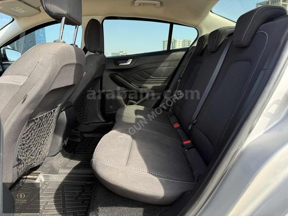 FORD FOCUS 2020 MODEL TİTANYUM 155 BİN KM OTOMATİK (K.K TAKSİT)
