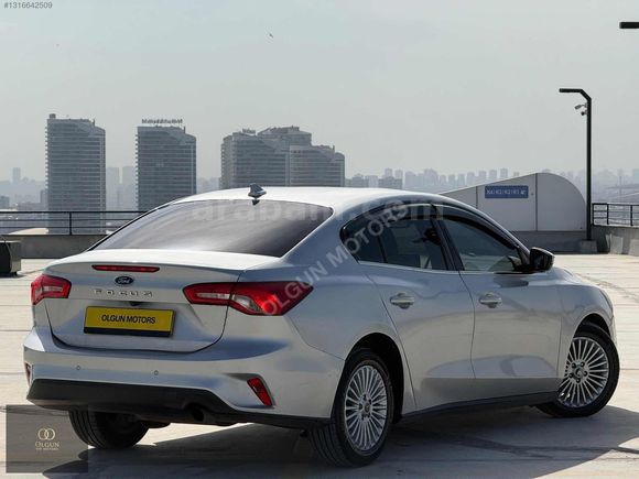 FORD FOCUS 2020 MODEL TİTANYUM 155 BİN KM OTOMATİK (K.K TAKSİT)