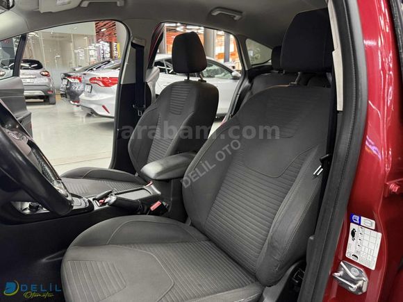 DELİL'DEN 2018 FORD FOCUS TITANIUM DEĞİŞENSİZ OTOPARK DİZEL OTM