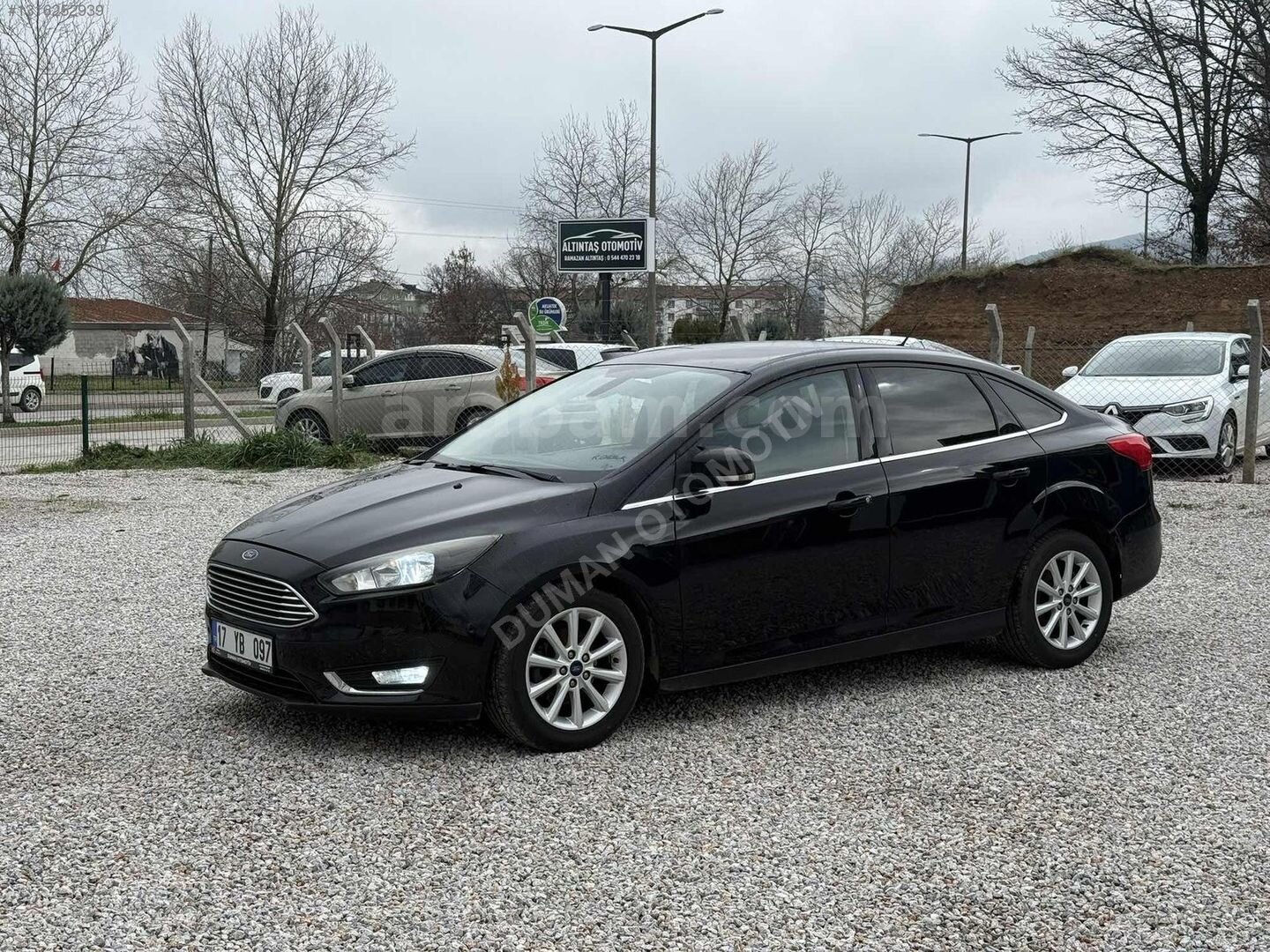 Galeriden Ford Focus 1.5 TDCi Titanium 2015 Model Çanakkale 152.000 km Siyah 4