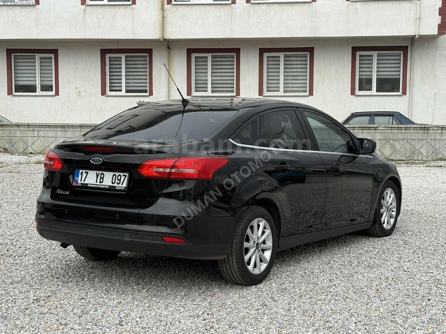 Galeriden Ford Focus 1.5 TDCi Titanium 2015 Model Çanakkale 152.000 km Siyah 3