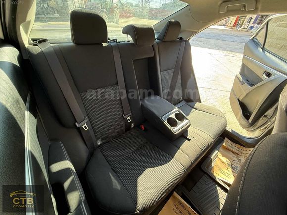2014 DİZEL OTOMATİK DEĞİŞENSİZ COROLLA