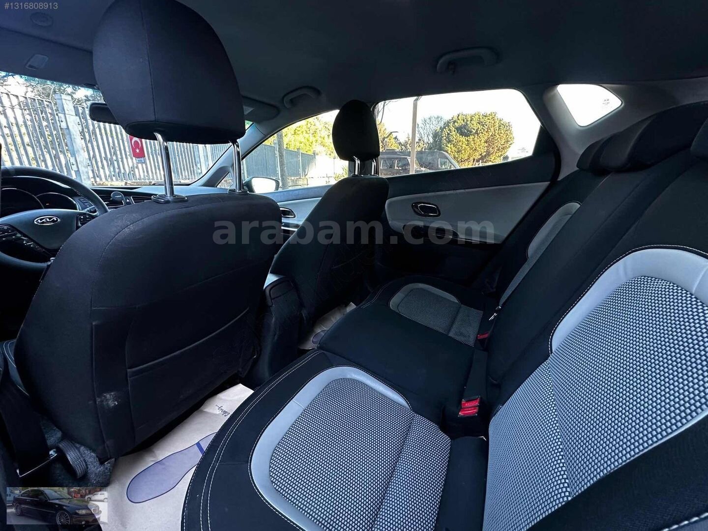 Galeriden Kia Ceed 1.6 CRDi Concept 2012 Model İstanbul 289.000 km Siyah 4