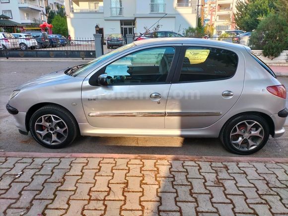 Sahibinden Peugeot 206 1.4 X-Line 2004 Model Mersin 241.000 km Gri