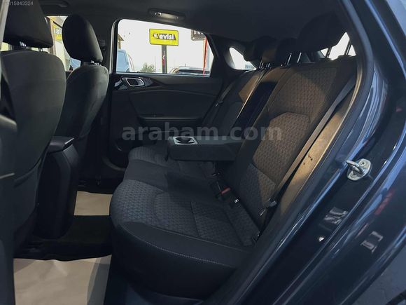 İLK SAHİP !-CAM TAVAN-2020-KIA CEE'D-1.6 CRDI-ELEGANCE-OTOMATİK