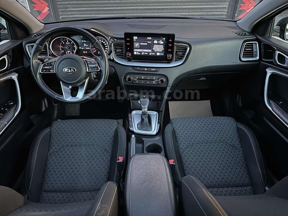 İLK SAHİP !-CAM TAVAN-2020-KIA CEE'D-1.6 CRDI-ELEGANCE-OTOMATİK