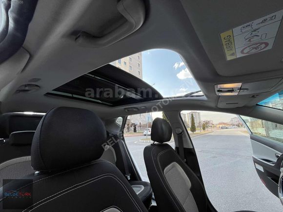 2015 MODEL 65.000 KMDE HATASIZ BOYASIZ TRAMERSİZ CAM TAVAN FULL
