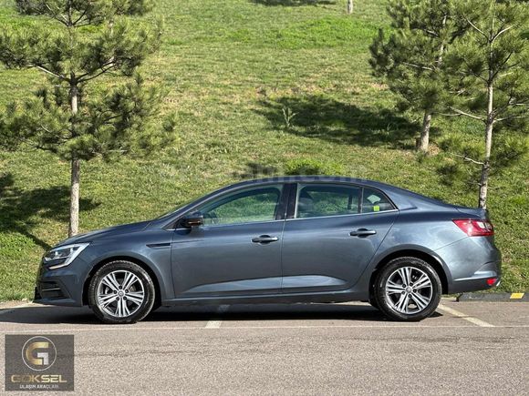 2022 MODEL RENAULT MEGANE TOUCH 1.5 DİZEL OTOMATİK %20 FATURALI