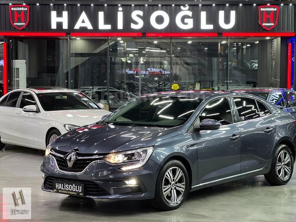 2022MODEL MEGANE IV1.5DİZEL OTOMATİKBLUEDCILANSMANRENK89BİNKM'DE