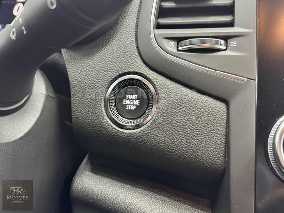 2023 ÇIKIŞLI RENAULT MEGANE 1.5 DCI TOUCH *GERİ GÖRÜŞ/CARPLAY*