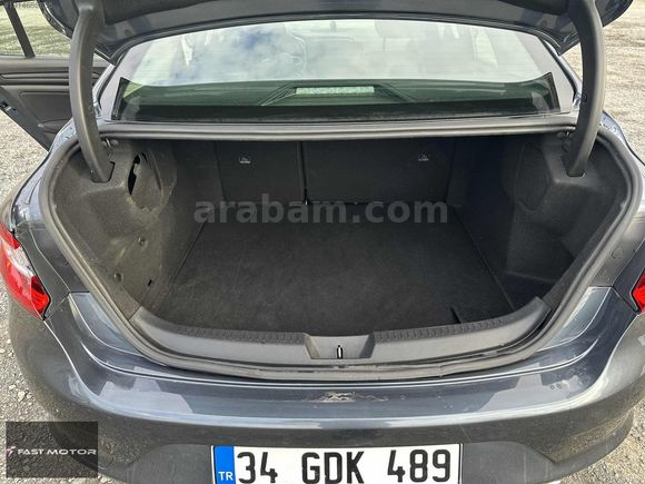 2022 MEGANE 90.000 KM'DE HATASIZ SERVİS BAKIMLI