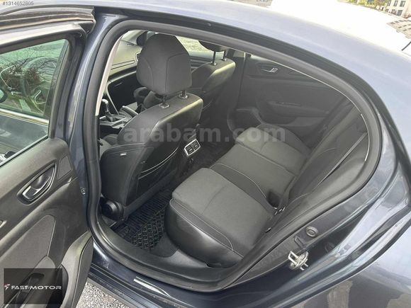 2022 MEGANE 90.000 KM'DE HATASIZ SERVİS BAKIMLI
