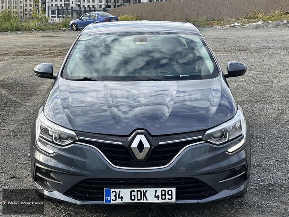 2022 MEGANE 90.000 KM'DE HATASIZ SERVİS BAKIMLI