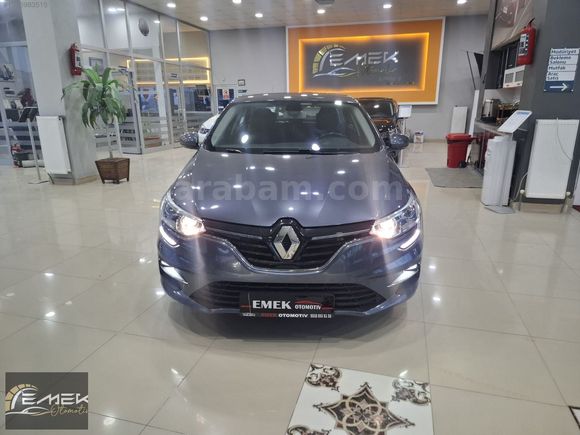 2021 Megane 4 Touch 130.000 Otomatik Boyasız Arka Çeki Demirli