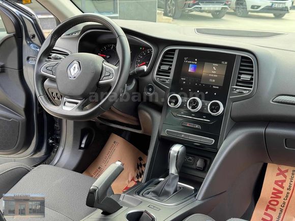 2023 ÇIKIŞLI MEGANE TOUCH OTOMATİK 92 BİN KM'DE ORJİNAL