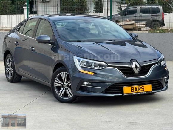 2023 ÇIKIŞLI MEGANE TOUCH OTOMATİK 92 BİN KM'DE ORJİNAL