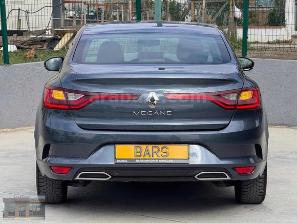 2023 ÇIKIŞLI MEGANE TOUCH OTOMATİK 92 BİN KM'DE ORJİNAL