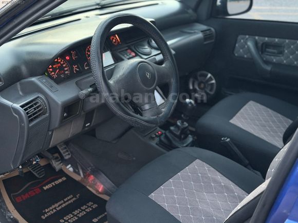 EMSA MOTORSTAN 1998 Renault Clio 1.4 RT