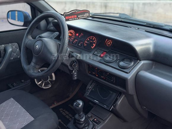 EMSA MOTORSTAN 1998 Renault Clio 1.4 RT